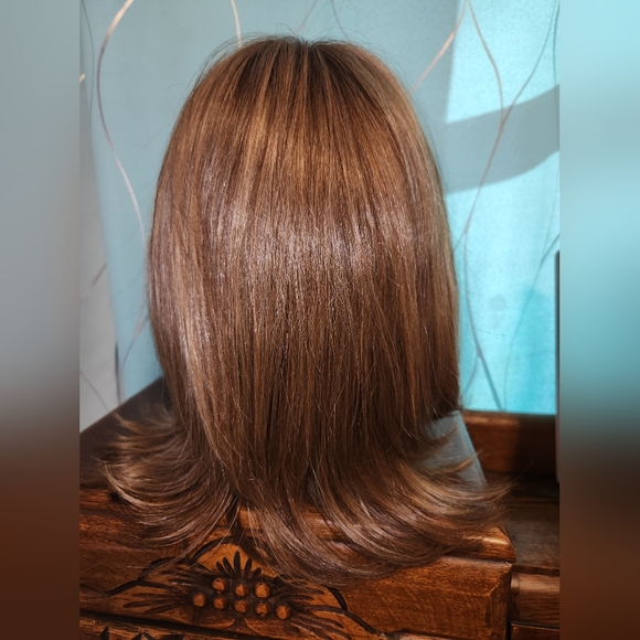 Envy Chestnut Brown Hair Wig - Picture 4 of 6